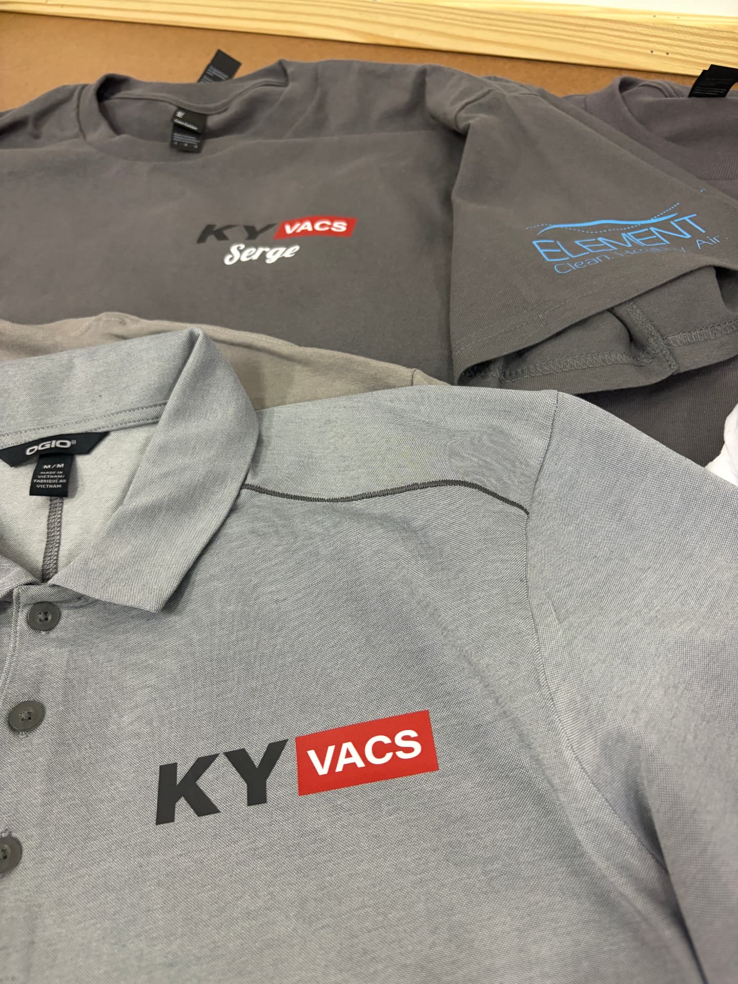 Custom branded polo and company shirts by Dava X